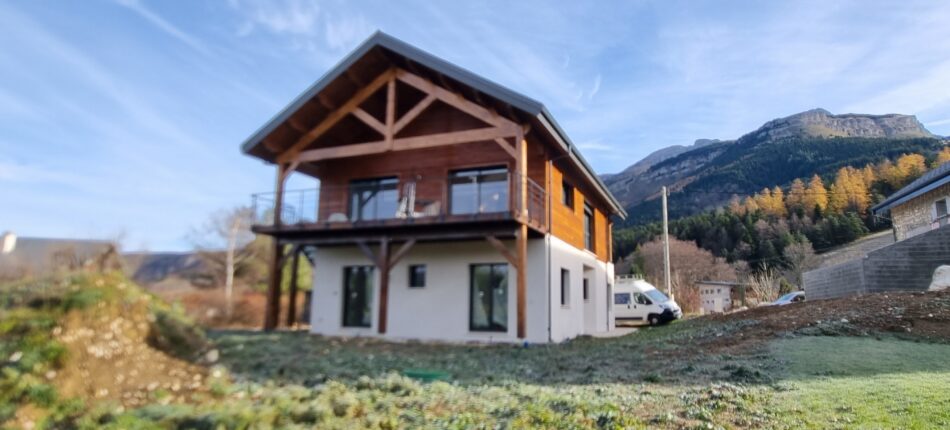 Villa de montagne contemporaine 