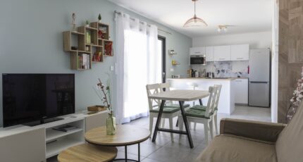 Maison passive à Conflans : compacité, lumière et confort d’été