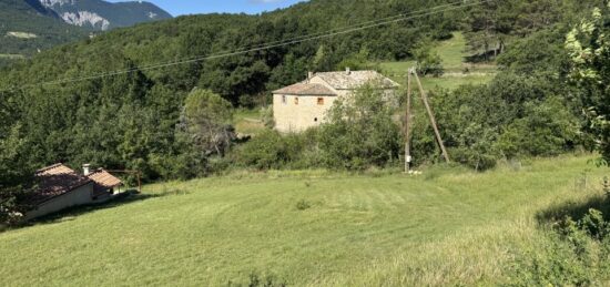 Terrain à bâtir à , Alpes-de-Haute-Provence